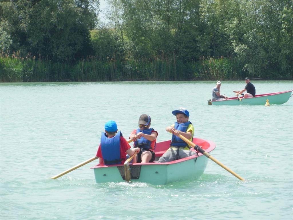 Maritime Freizeit Camp "Mfc" Erfurter Seen Bagian luar foto